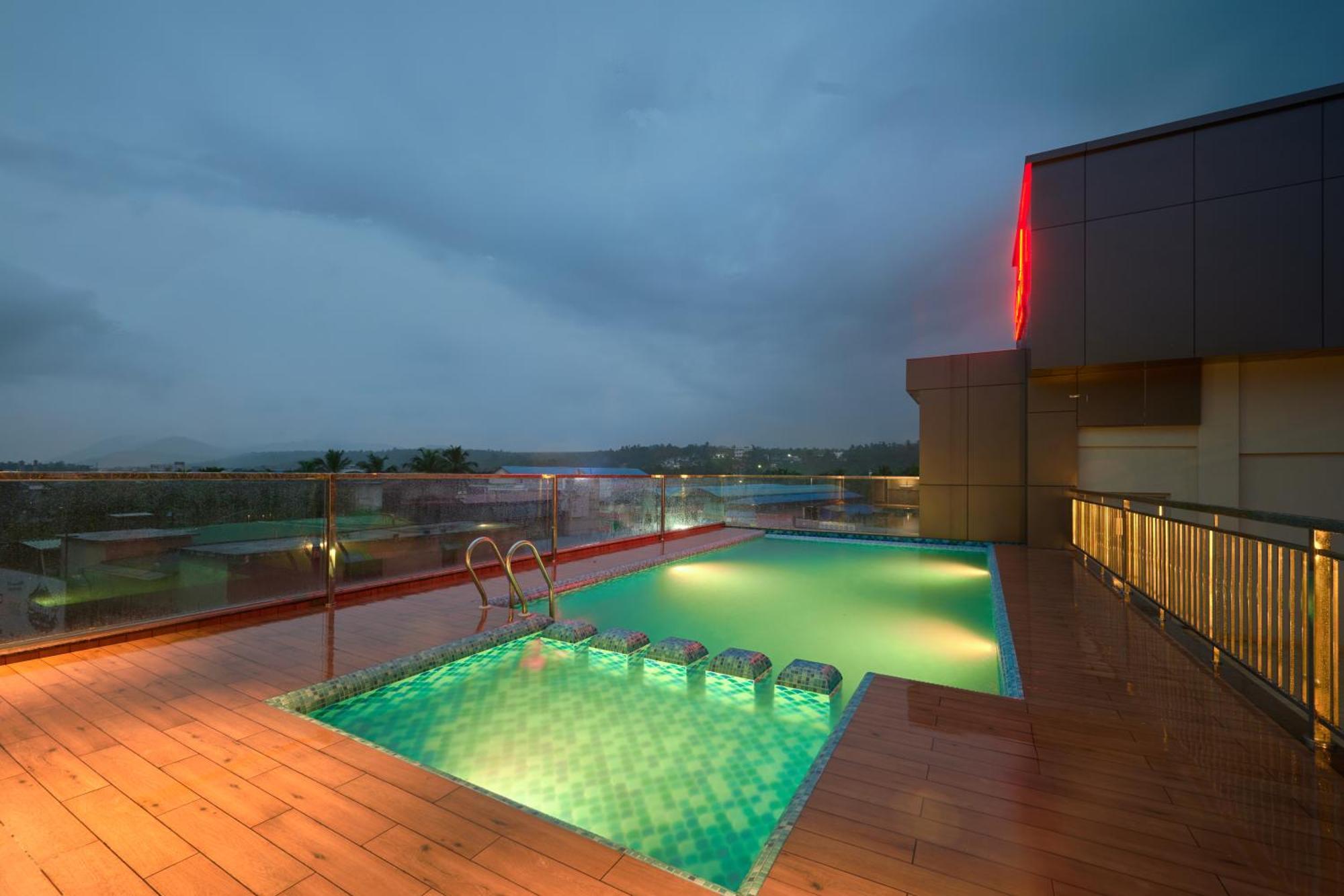 Kowju Airport Hotel Calicut Kondotty Екстер'єр фото