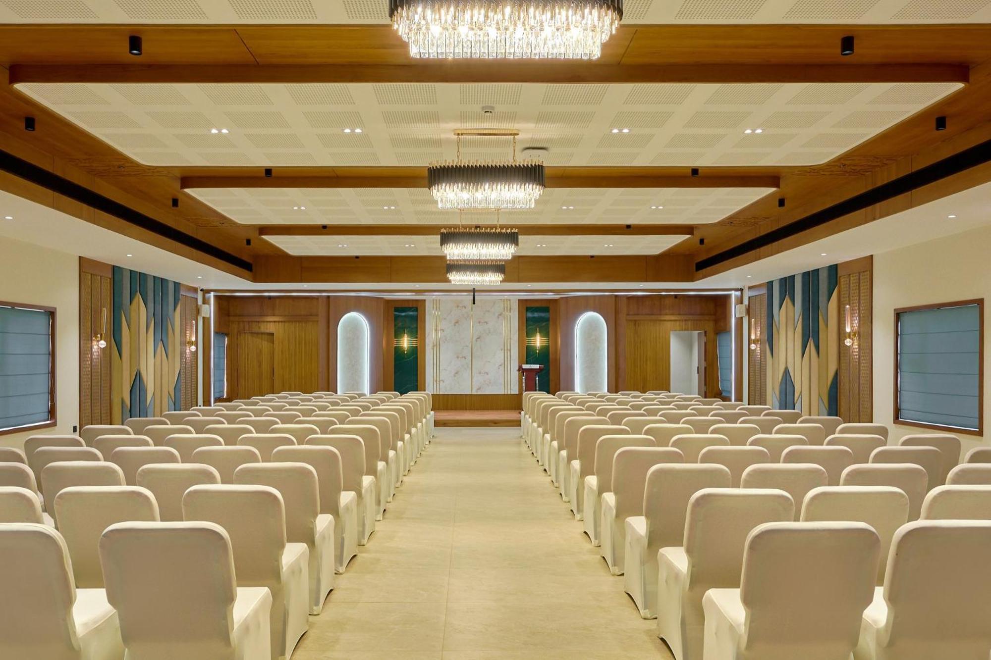 Kowju Airport Hotel Calicut Kondotty Екстер'єр фото